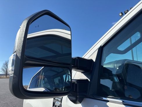 Used 2024 Ford F250 Limited w/ FX4 Off-Road Package image 21