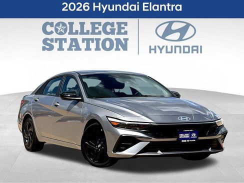 Used 2026 Hyundai Elantra Sport FWD image 3