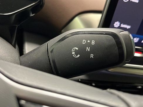 Used 2024 Volkswagen ID.4 Pro AWD/4WD image 19