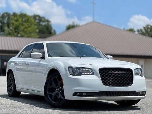 Used 2021 Chrysler 300 S RWD image 3