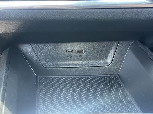 Used 2026 Chevrolet Equinox LT w/ Convenience Package II FWD image 29