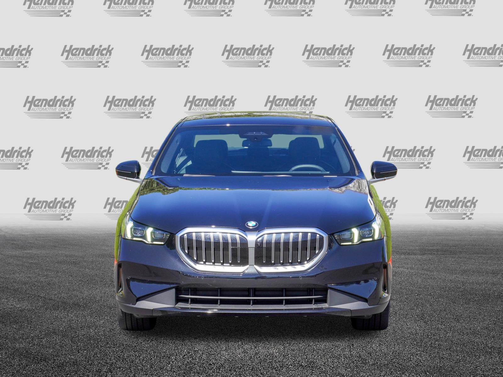 Certified 2025 BMW 540i xDrive AWD/4WD image 3