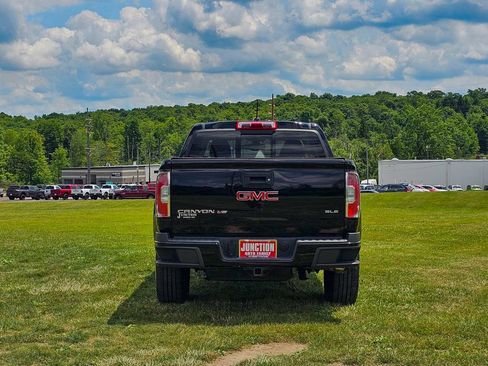 Used 2018 GMC Canyon SLE w/ Nightfall Edition AWD/4WD image 4