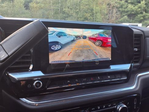 Used 2024 GMC Sierra 1500 SLT image 21