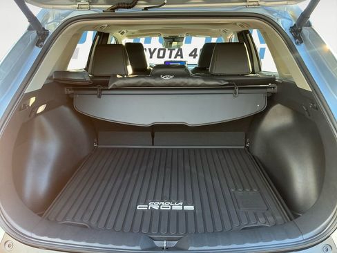 Certified 2026 Toyota Corolla Cross XLE w/ Convenience Package image 18