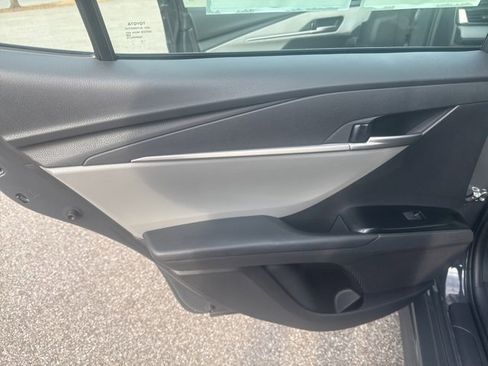 Used 2025 Toyota Camry SE image 22