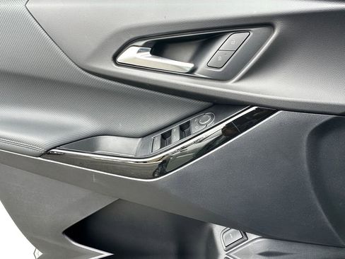 New 2026 Chevrolet Equinox LT w/ Convenience Package II image 11