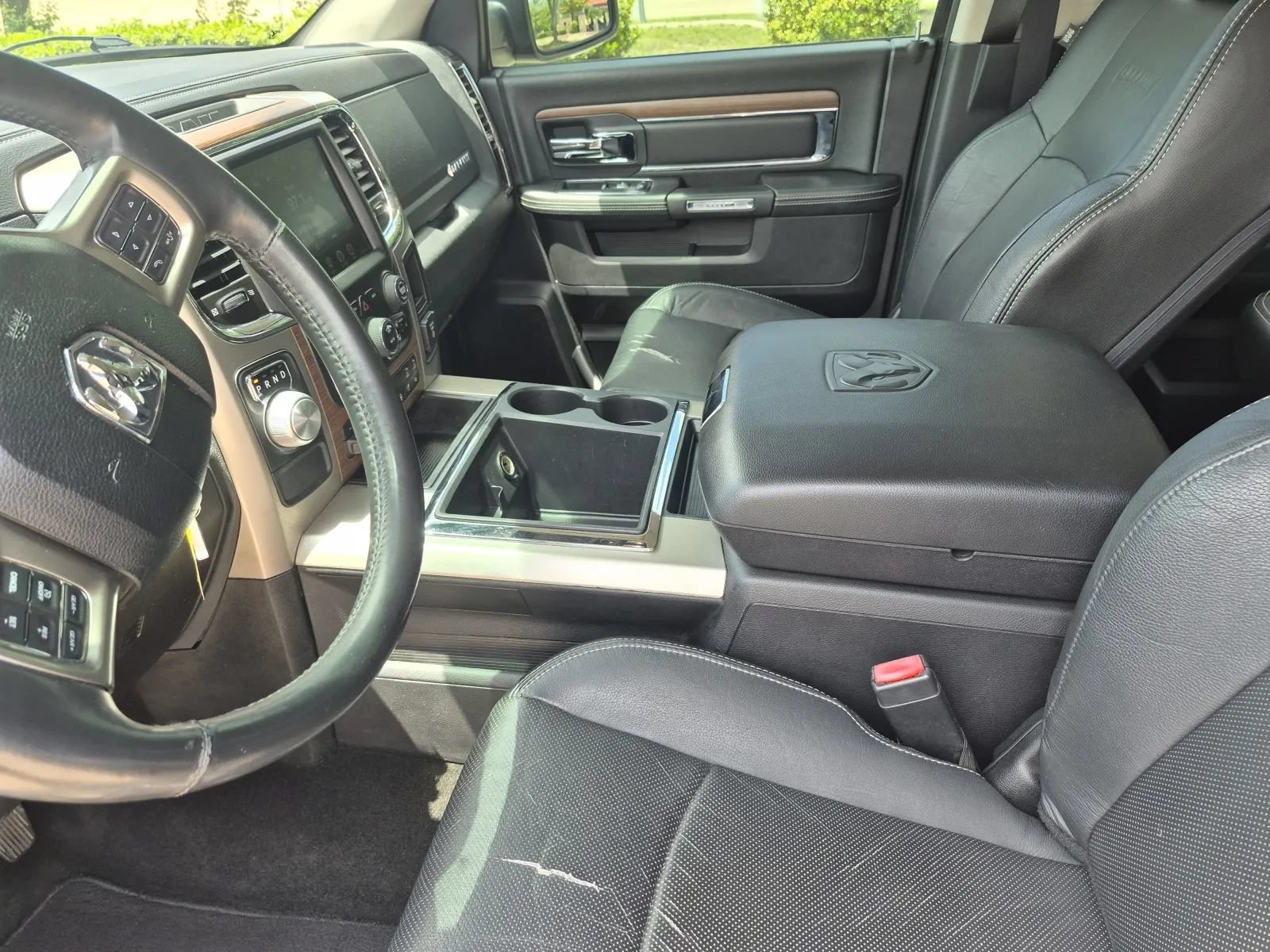 Used 2014 RAM 1500 Laramie RWD image 15