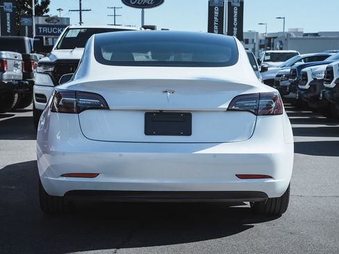 Used 2021 Tesla Model 3 Standard Range Plus image 6