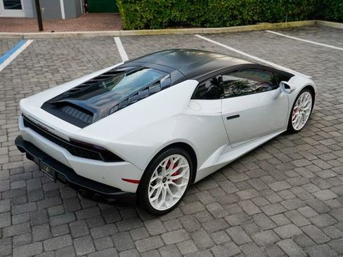 Used 2016 Lamborghini Huracan LP 610-4 Avio image 28