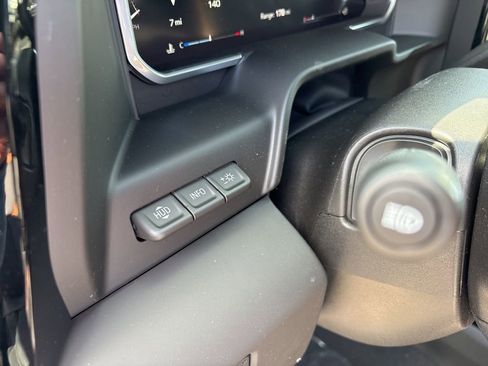 New 2026 GMC Sierra 2500 AT4 w/ AT4 Premium Plus Package AWD/4WD image 18
