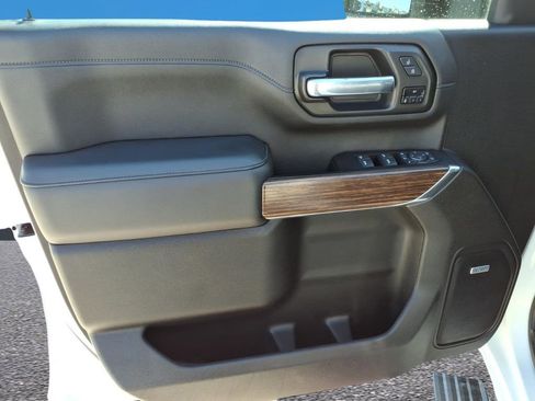 Used 2022 Chevrolet Silverado 3500 High Country w/ Z71 Off-Road Package image 18