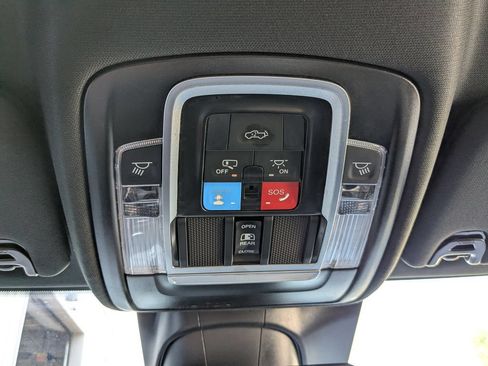 Used 2026 RAM 2500 Laramie AWD/4WD image 5