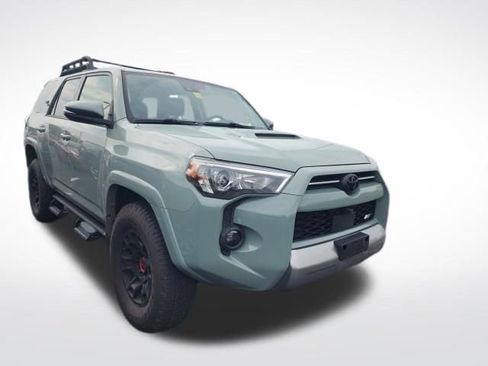 Used 2022 Toyota 4Runner TRD Off-Road Premium w/ TRD Black Wheel Package (TMS) AWD/4WD image 3
