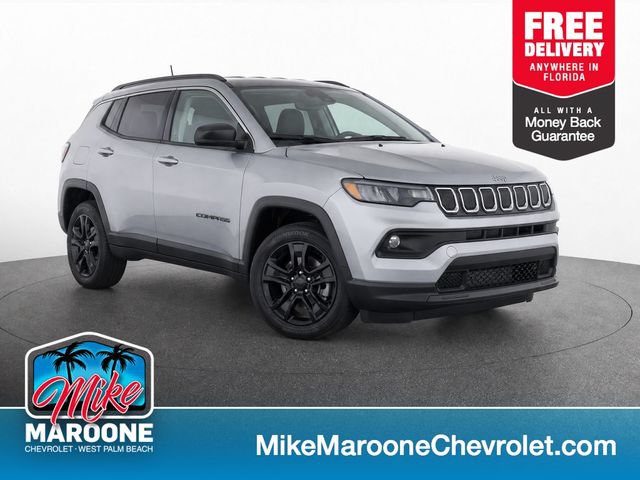 Used 2022 Jeep Compass Latitude AWD/4WD image 1