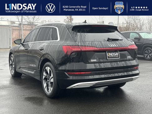 Used 2022 Audi e-tron Premium image 4