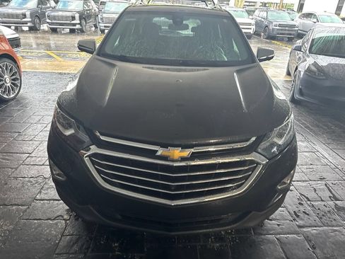 Used 2020 Chevrolet Equinox Premier FWD image 2