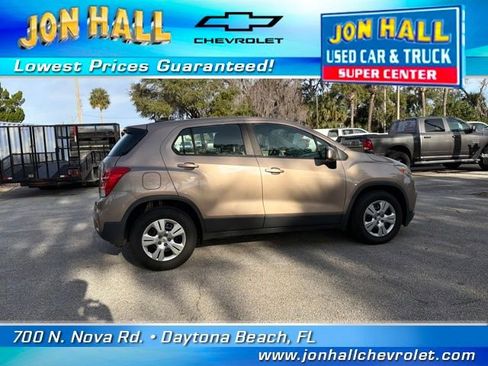 Used 2018 Chevrolet Trax LS image 13