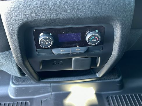 New 2026 Chevrolet Traverse LT w/ Midnight/Sport Edition image 16