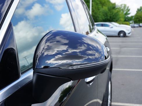 Certified 2025 Mercedes-Benz GLC 300 4MATIC image 12