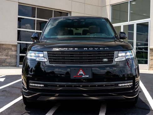 Used 2024 Land Rover Range Rover Long Wheelbase Autobiography AWD/4WD image 4