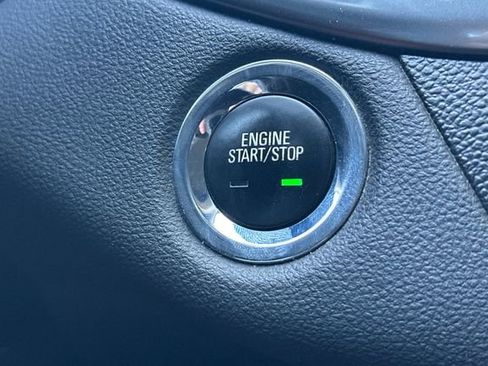 Used 2018 Chevrolet Impala LT FWD image 24