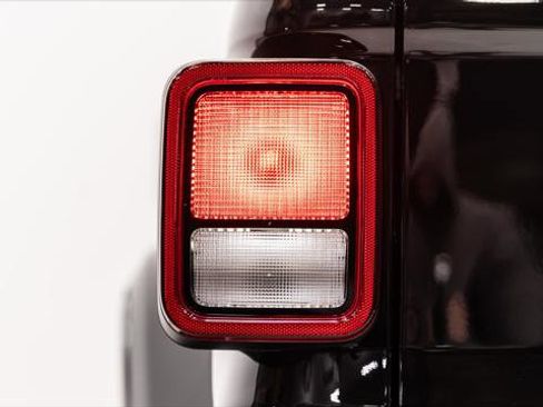 Used 2026 Jeep Gladiator Sport image 14