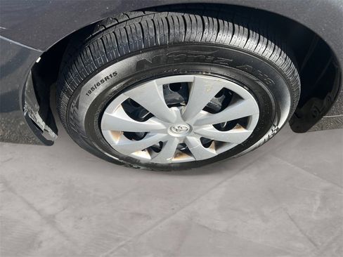 Used 2011 Toyota Corolla LE image 14