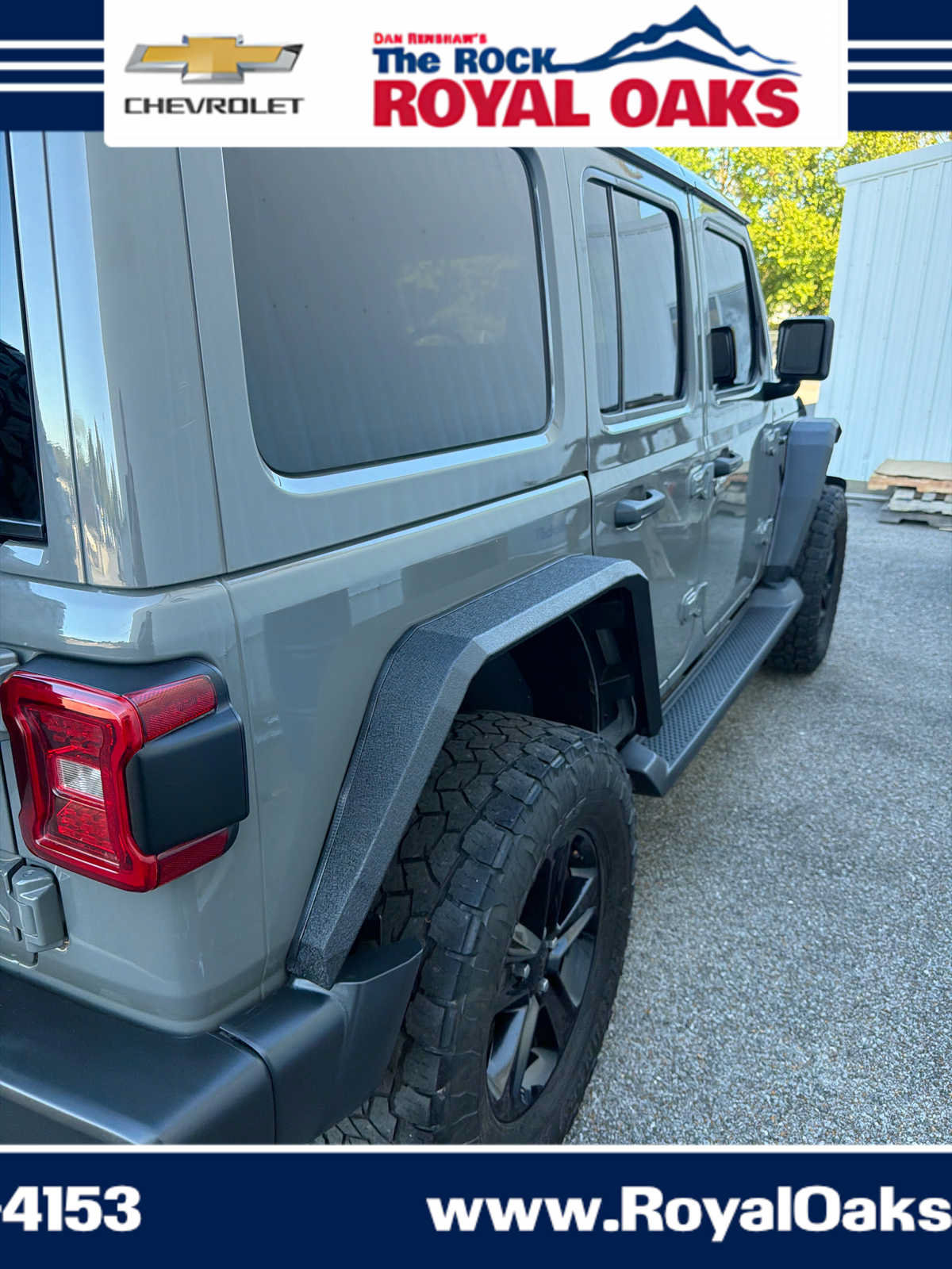 Used 2020 Jeep Wrangler Unlimited Sahara AWD/4WD image 12