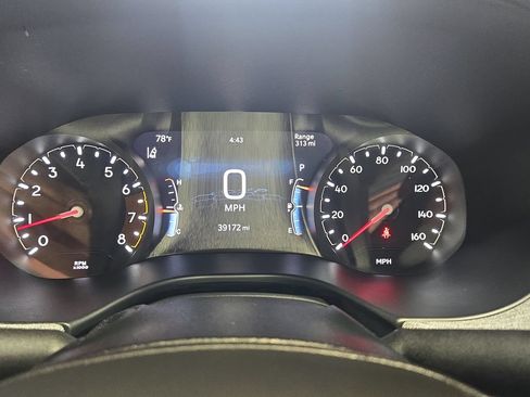 Used 2025 Jeep Compass Latitude w/ Sun & Sound Group AWD/4WD image 12