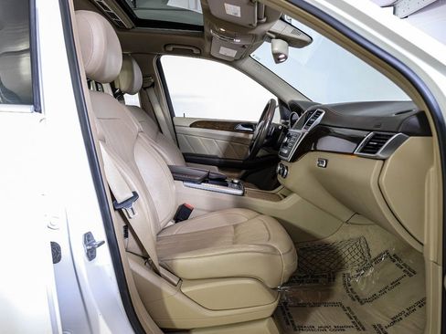 Used 2015 Mercedes-Benz GL 320 BlueTEC 4MATIC image 38