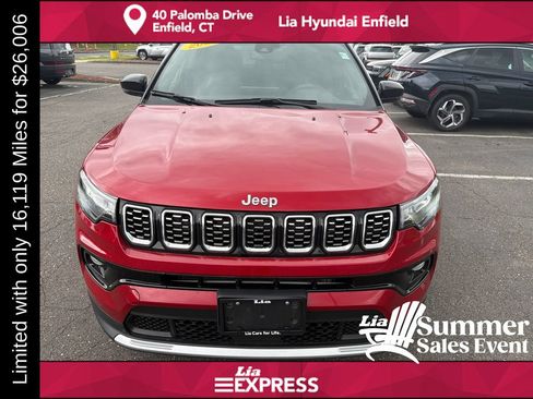 Used 2025 Jeep Compass Limited AWD/4WD image 8