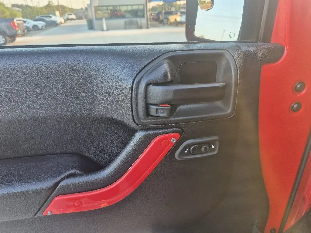 Used 2015 Jeep Wrangler Unlimited Sport w/ Quick Order Package 24S AWD/4WD image 12