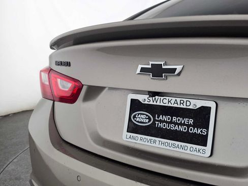 Used 2025 Chevrolet Malibu RS FWD image 12