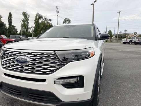 Used 2021 Ford Explorer Platinum w/ Equipment Group 601A AWD/4WD image 9