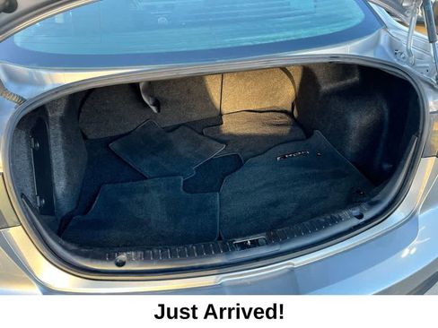 Used 2011 MAZDA MAZDA3 i Touring image 23