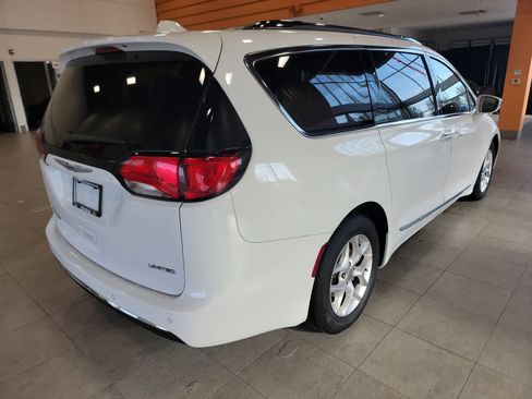 Used 2020 Chrysler Pacifica Limited FWD image 6