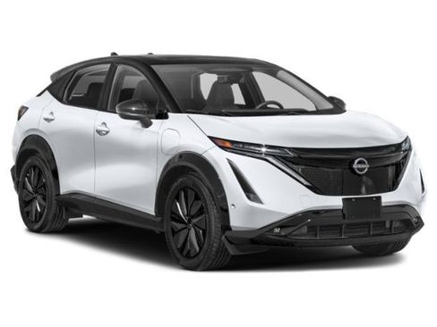 Used 2024 Nissan Ariya AWD image 9