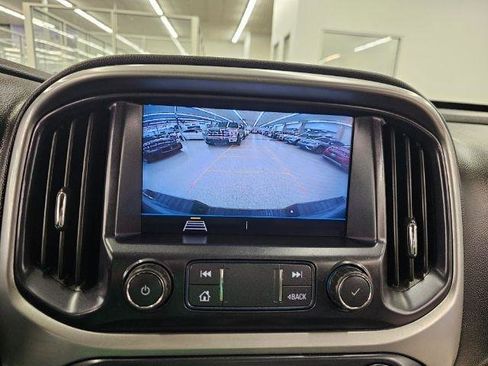 Used 2021 Chevrolet Colorado LT w/ Fleet Safety Package image 16