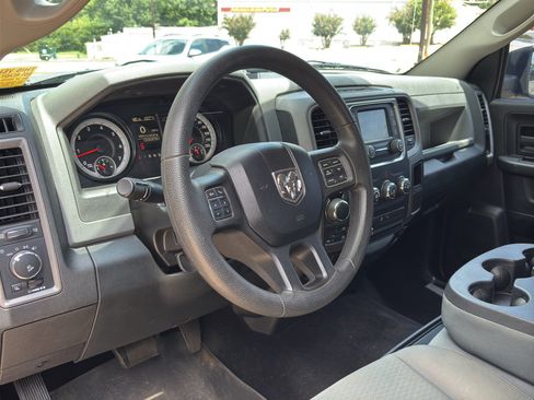 Used 2015 RAM 1500 Express AWD/4WD image 11