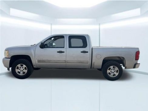 Used 2007 Chevrolet Silverado 1500 LT w/ 1LT Convenience Package RWD image 10