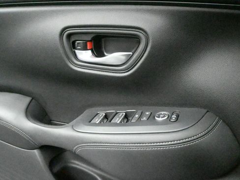 Used 2024 Honda HR-V EX-L image 6