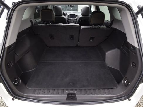 Used 2022 GMC Terrain AT4 w/ Infotainment Package II image 33