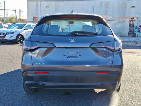 Certified 2023 Honda HR-V LX image 5
