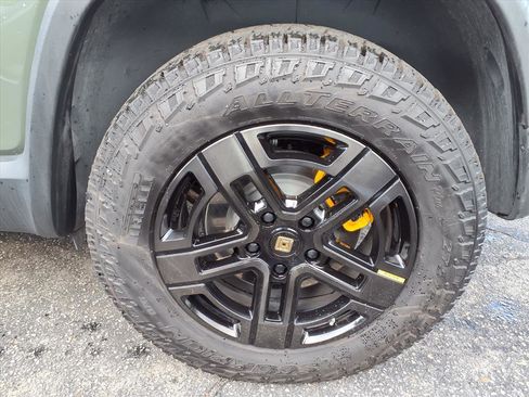 Used 2022 Rivian R1S Launch Edition image 19