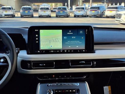 New 2026 Lincoln Aviator 2WD image 12