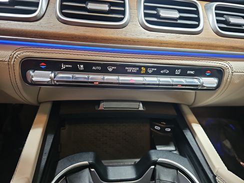 Used 2024 Mercedes-Benz GLE 450 4MATIC image 22