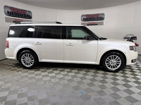 Used 2014 Ford Flex SEL image 2