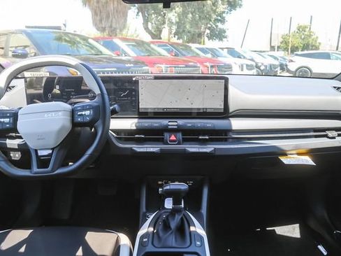 New 2026 Kia K4 GT-Line FWD image 5