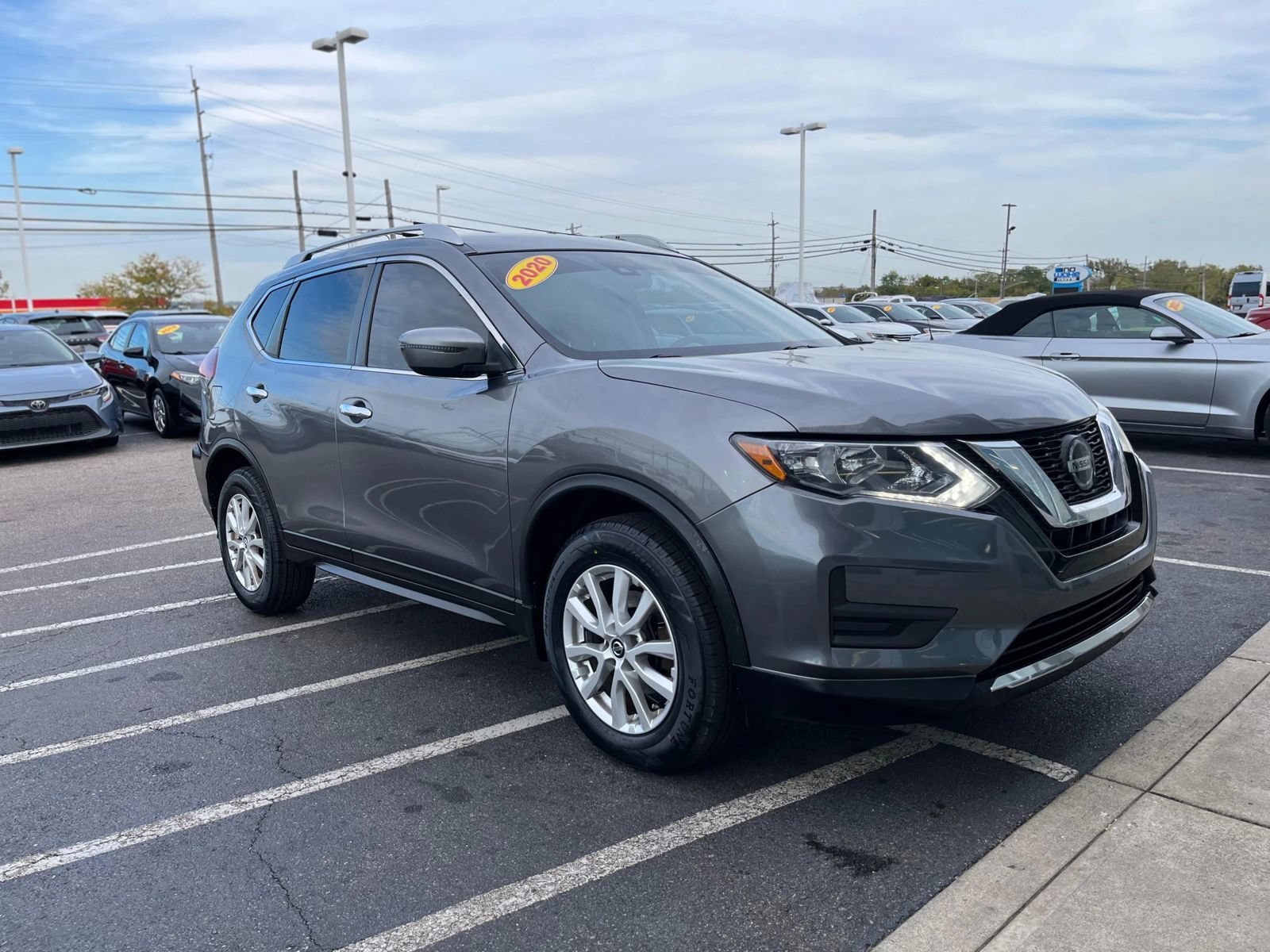 Used 2020 Nissan Rogue S w/ Special Edition Package AWD/4WD image 2